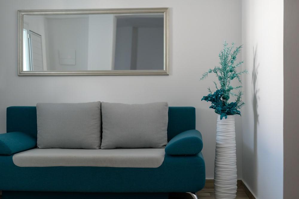 Oasis Suites Fira סנטוריני מראה חיצוני תמונה