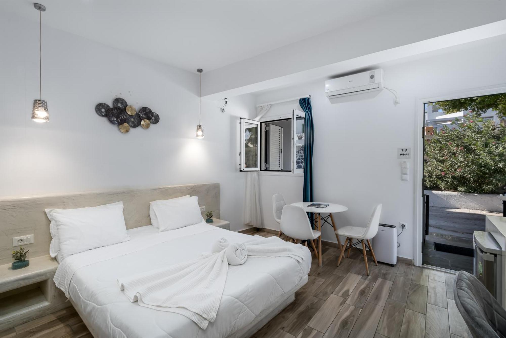 Oasis Suites Fira סנטוריני מראה חיצוני תמונה