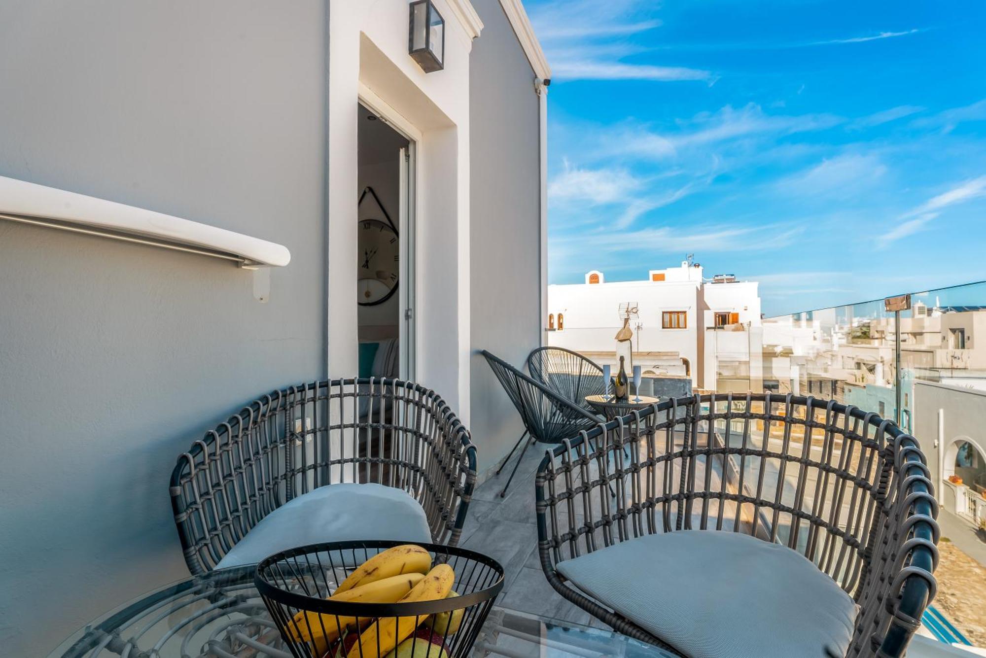 Oasis Suites Fira סנטוריני מראה חיצוני תמונה